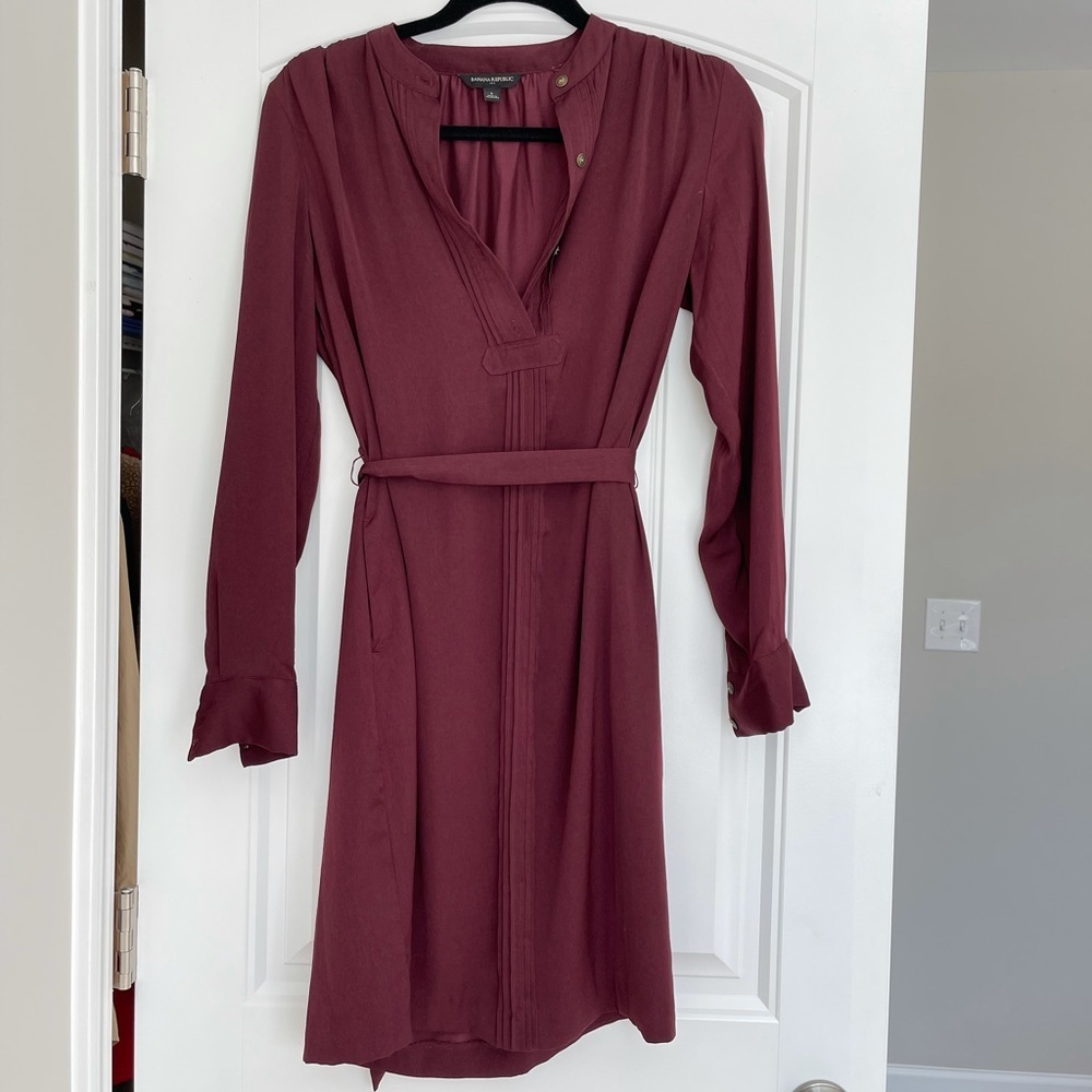 Banana Republic silky burgundy long sleeve dress